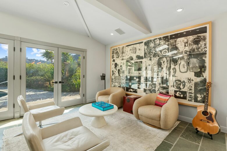 Mulholland Canyon Retreat with Pool & Guest House - Los Angeles, California