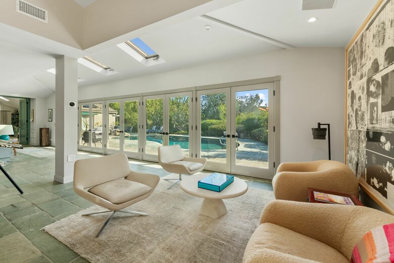 Mulholland Canyon Retreat with Pool & Guest House - Los Angeles, California