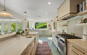 Mulholland Canyon Retreat with Pool & Guest House - Los Angeles, California