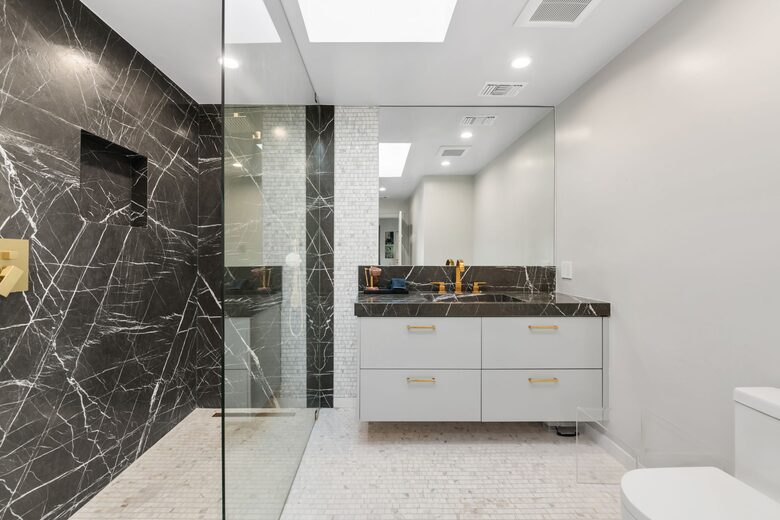 Mulholland Canyon Retreat with Pool & Guest House - Los Angeles, California