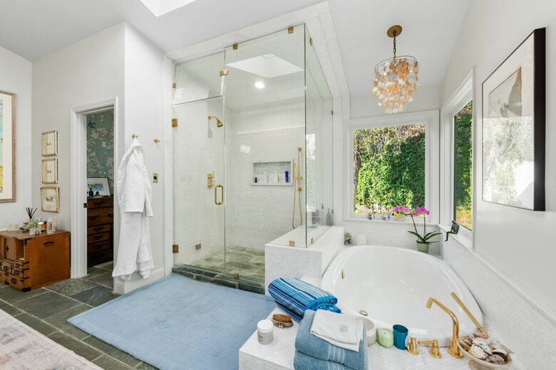 Mulholland Canyon Retreat with Pool & Guest House - Los Angeles, California