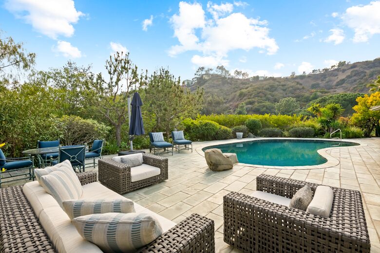 Mulholland Canyon Retreat with Pool & Guest House - Los Angeles, California
