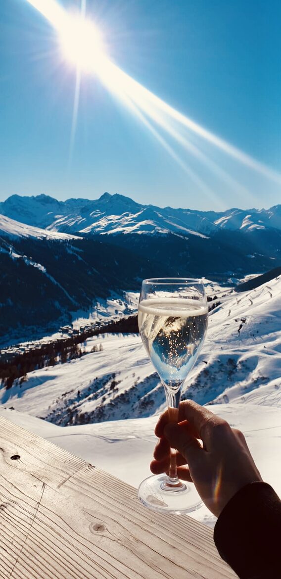 Luxury 3 BR Apartment in Traditional Alpine Ski Chalet - Klosters, Switzerland