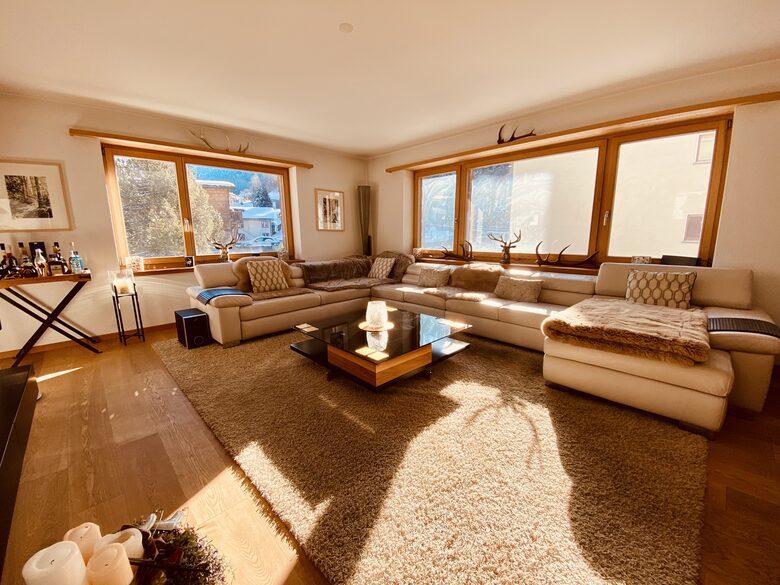 Luxury 3 BR Apartment in Traditional Alpine Ski Chalet - Klosters, Switzerland