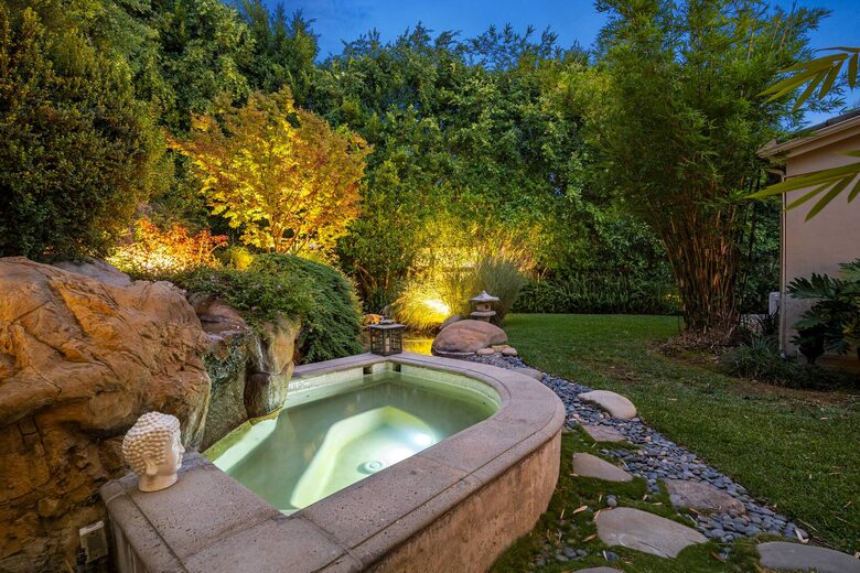 Mulholland Canyon Retreat with Pool & Guest House - Los Angeles, California