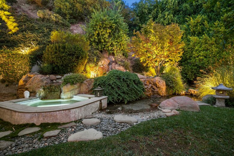 Mulholland Canyon Retreat with Pool & Guest House - Los Angeles, California