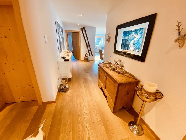 Luxury 3 BR Apartment in Traditional Alpine Ski Chalet - Klosters, Switzerland