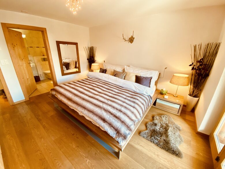 Luxury 3 BR Apartment in Traditional Alpine Ski Chalet - Klosters, Switzerland