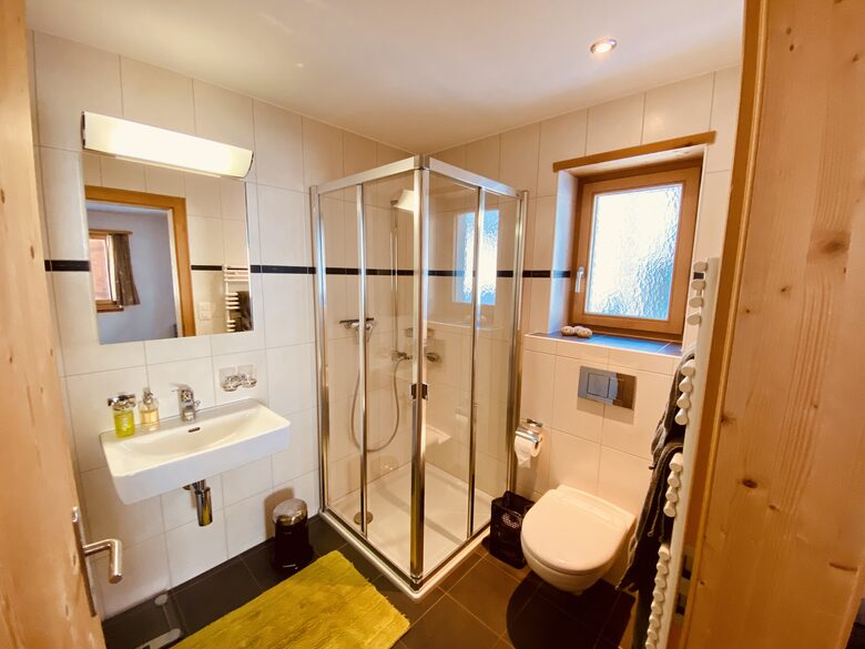 Luxury 3 BR Apartment in Traditional Alpine Ski Chalet - Klosters, Switzerland