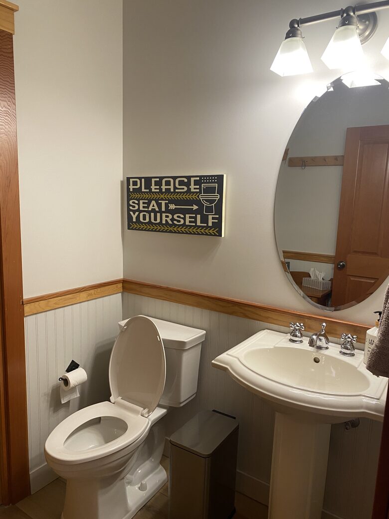 Greywolf Golf Course Retreat with Ski Access - Invermere, Canada