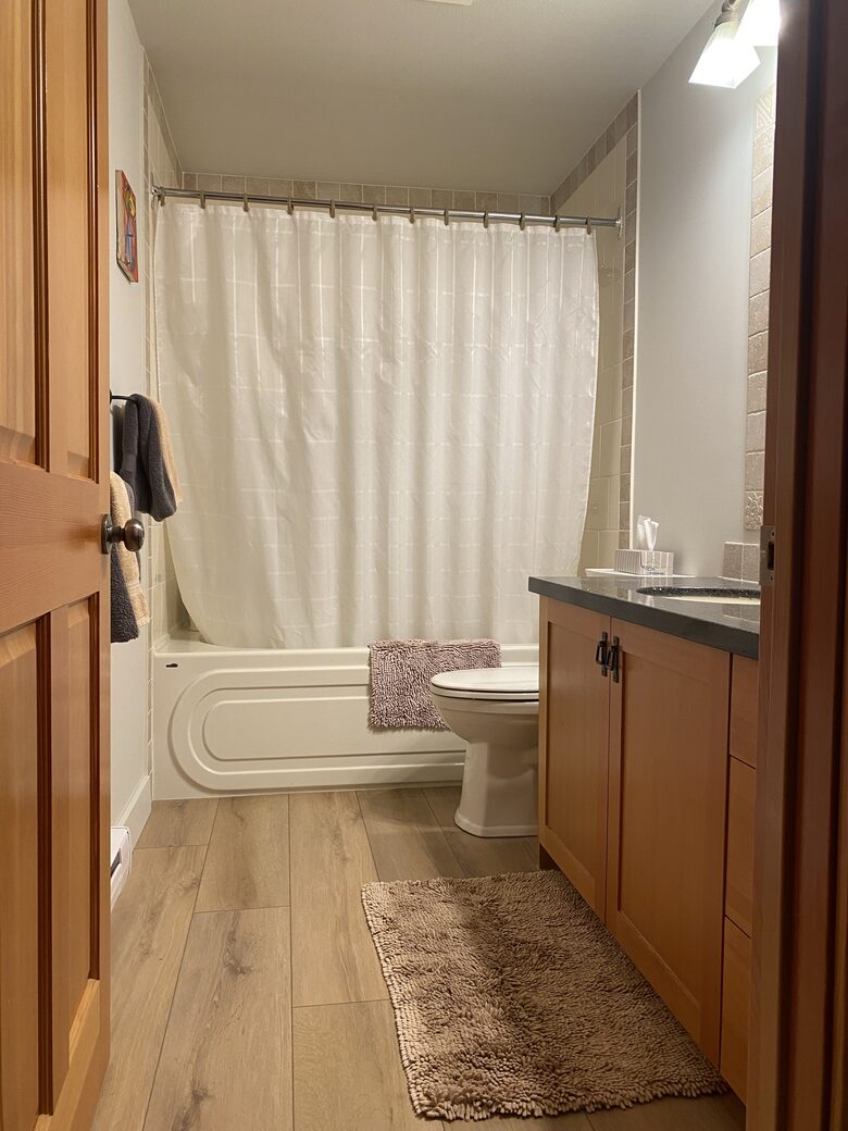 Greywolf Golf Course Retreat with Ski Access - Invermere, Canada