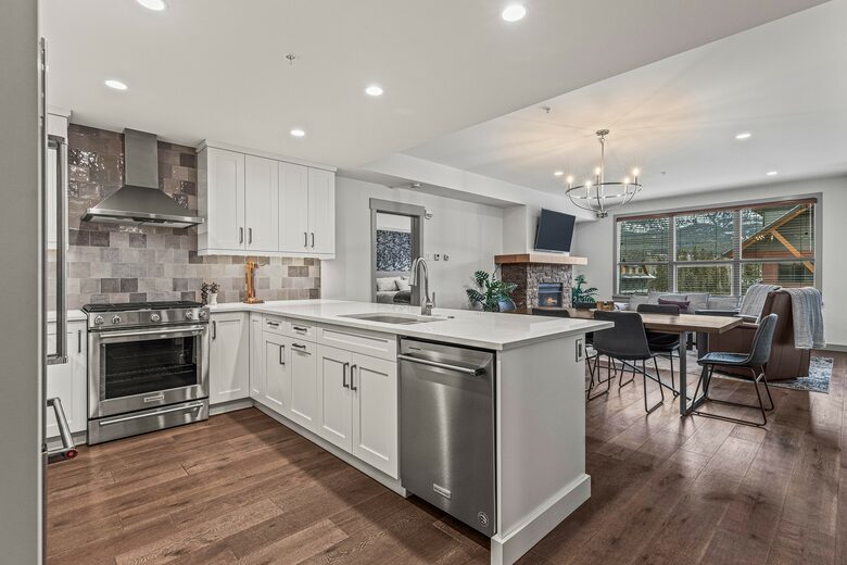 Spring Creek Mountain View Retreat - Canmore, Canada