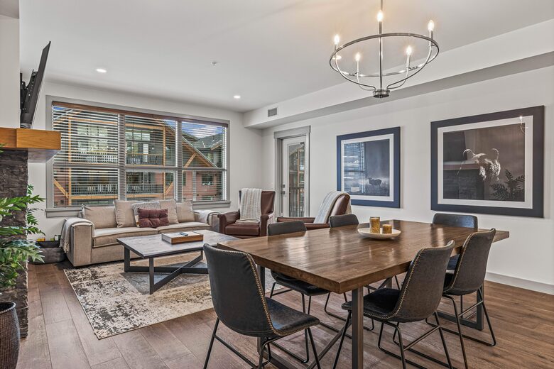 Spring Creek Mountain View Retreat - Canmore, Canada