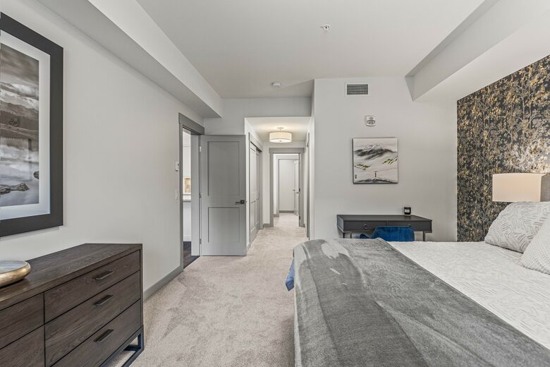 Spring Creek Mountain View Retreat - Canmore, Canada