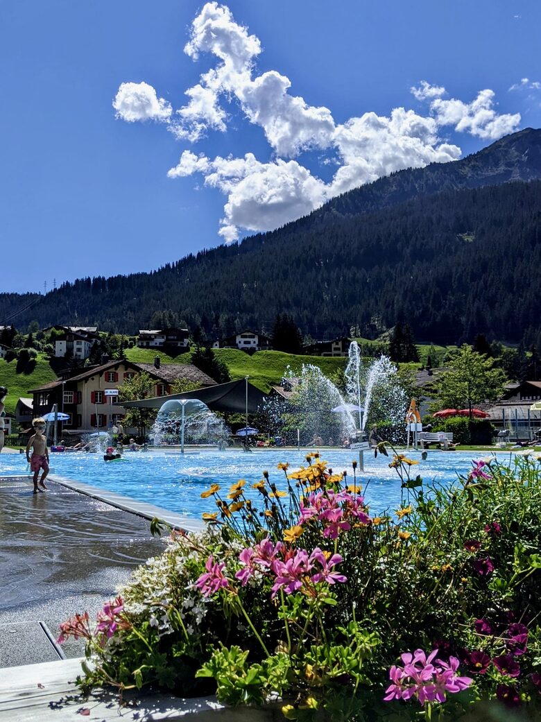 Luxury 3 BR Apartment in Traditional Alpine Ski Chalet - Klosters, Switzerland