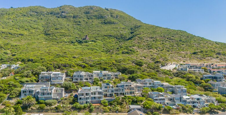 Panoramic Hout Bay Retreat with Private Studio & Iconic Mountain Views - Cape Town, South Africa