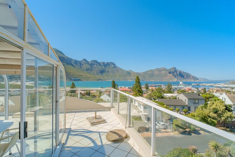 Panoramic Hout Bay Retreat with Private Studio & Iconic Mountain Views - Cape Town, South Africa