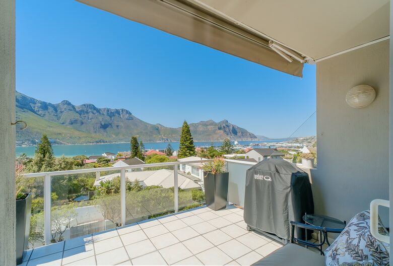 Panoramic Hout Bay Retreat with Private Studio & Iconic Mountain Views - Cape Town, South Africa