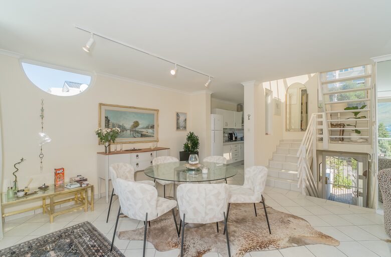 Panoramic Hout Bay Retreat with Private Studio & Iconic Mountain Views - Cape Town, South Africa