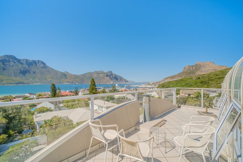 Panoramic Hout Bay Retreat with Private Studio & Iconic Mountain Views - Cape Town, South Africa