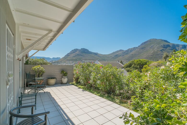 Panoramic Hout Bay Retreat with Private Studio & Iconic Mountain Views - Cape Town, South Africa