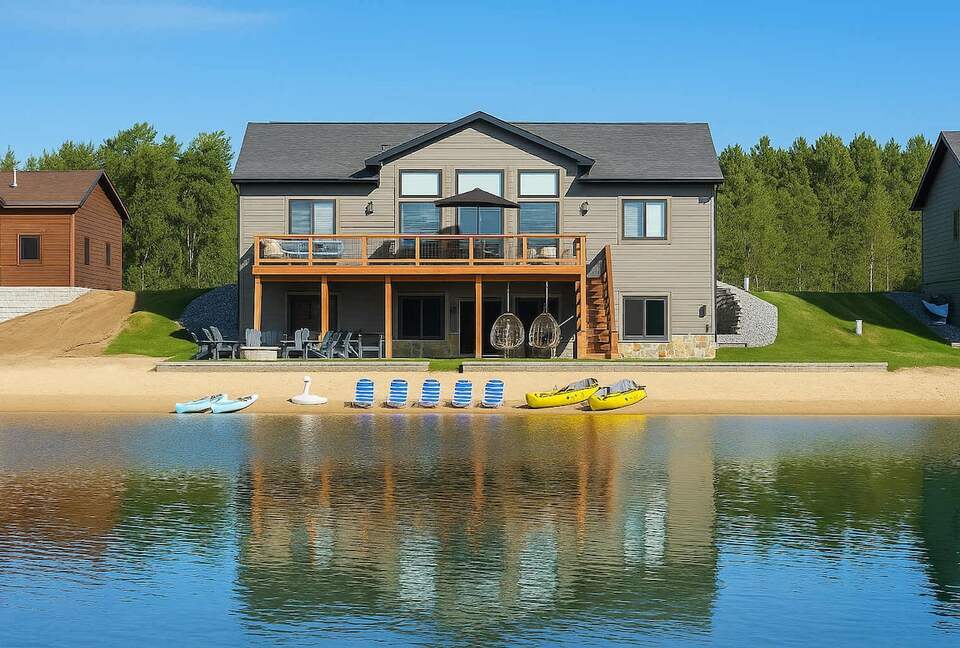 Wisconsin Lake House with Beach & Game Room - New Lisbon, Wisconsin