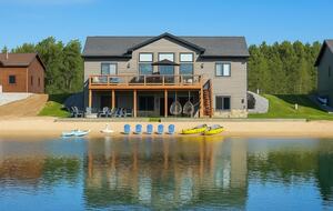 Wisconsin Lake House with Beach & Game Room - New Lisbon, Wisconsin