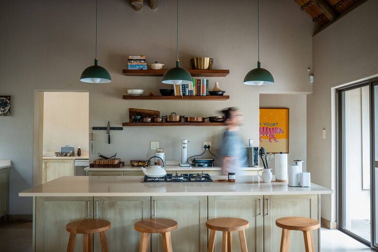 Refined Lowveld Living on a Wildlife Estate - Hoedspruit, South Africa