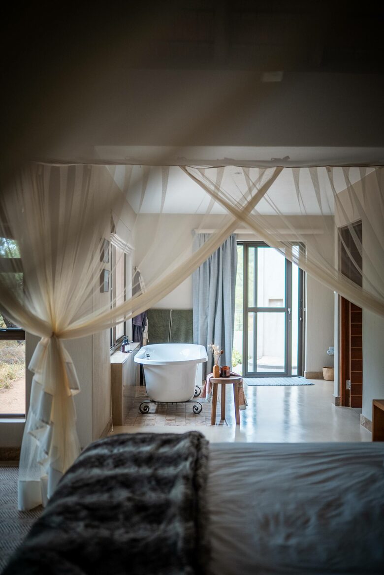 Refined Lowveld Living on a Wildlife Estate - Hoedspruit, South Africa