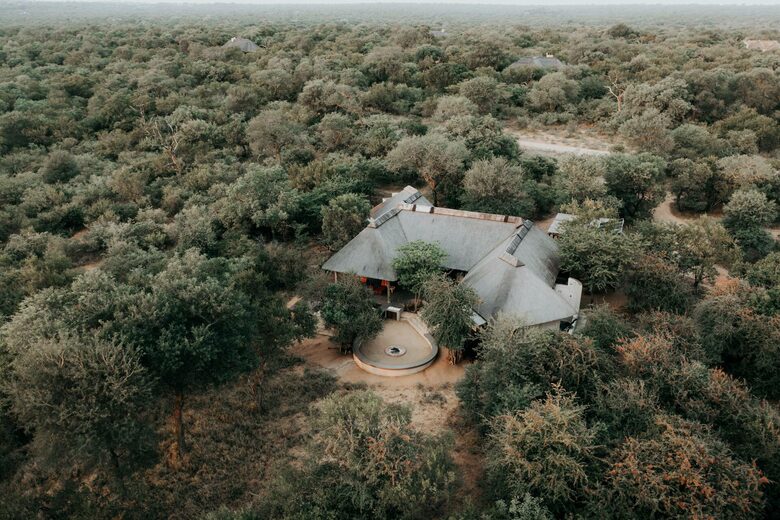 Refined Lowveld Living on a Wildlife Estate - Hoedspruit, South Africa