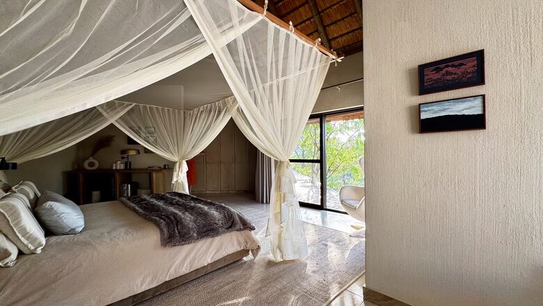 Refined Lowveld Living on a Wildlife Estate - Hoedspruit, South Africa