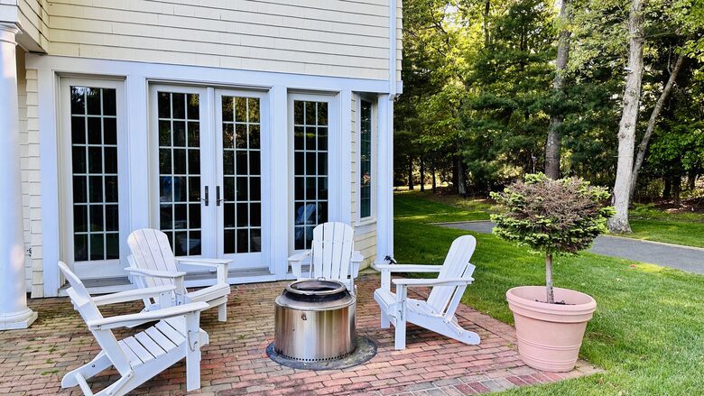 Modern Hamptons Retreat on 1 Acre Near Beach & Village - Westhampton, New York