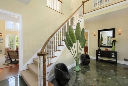 Modern Hamptons Retreat on 1 Acre Near Beach & Village - Westhampton, New York