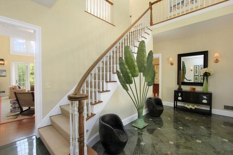 Modern Hamptons Retreat on 1 Acre Near Beach & Village - Westhampton, New York