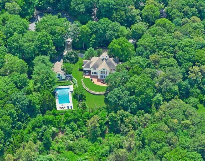 Modern Hamptons Retreat on 1 Acre Near Beach & Village - Westhampton, New York