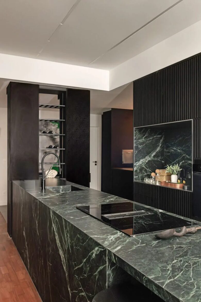 Contemporary Brazilian Living in the Heart of Ipanema - Ipanema, Rio de Janeiro, Brazil