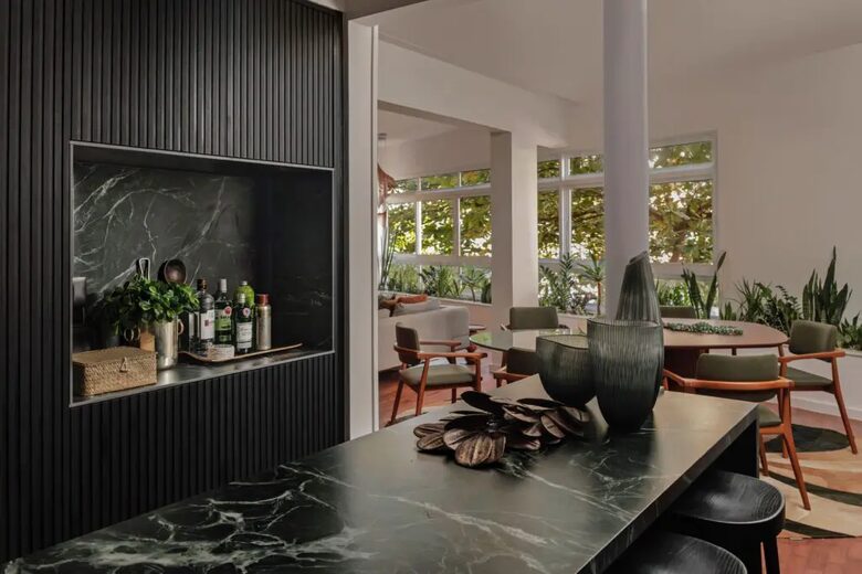 Contemporary Brazilian Living in the Heart of Ipanema - Ipanema, Rio de Janeiro, Brazil