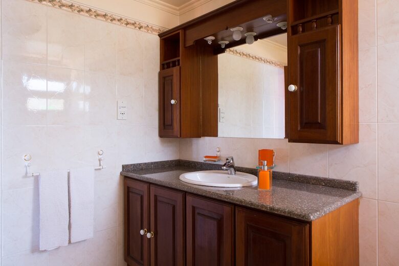 Refined Madeira Villa | Harbor and Mountain Scenery - Funchal, Portugal