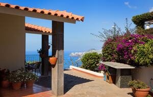 Refined Madeira Villa | Harbor and Mountain Scenery - Funchal, Portugal