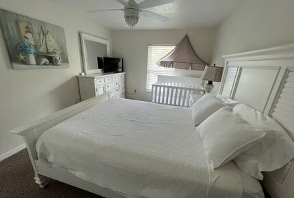 Waterside Elegance Near Disney - Kissimmee, Florida