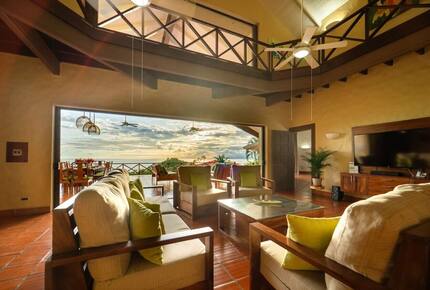 Villa Pelícano | Oceanview Estate with Private Chef & Concierge - Manuel Antionio, Costa Rica