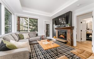 Canmore Mountain Retreat at Solara Resort - Canmore, Canada