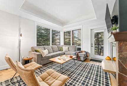 Canmore Mountain Retreat at Solara Resort - Canmore, Canada