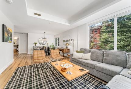 Canmore Mountain Retreat at Solara Resort - Canmore, Canada