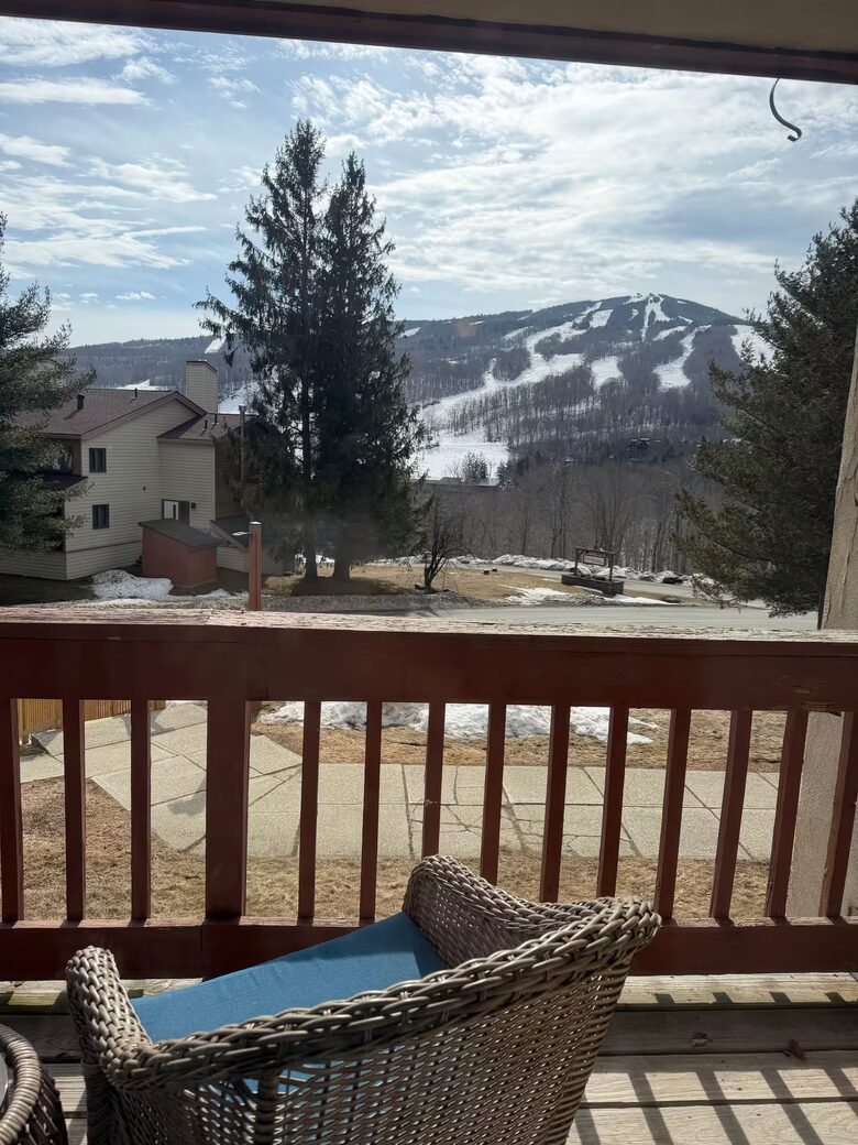 Cozy Ski-Inspired Escape at Mount Snow - West Dover, Vermont