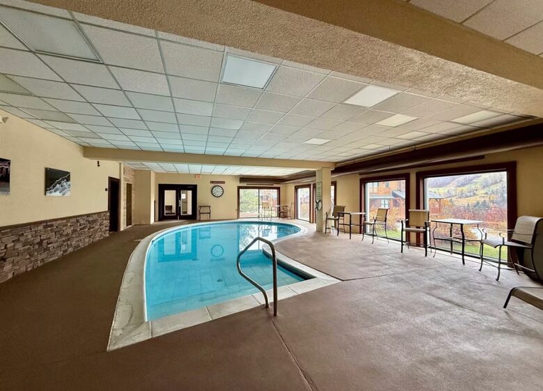 Cozy Ski-Inspired Escape at Mount Snow - West Dover, Vermont