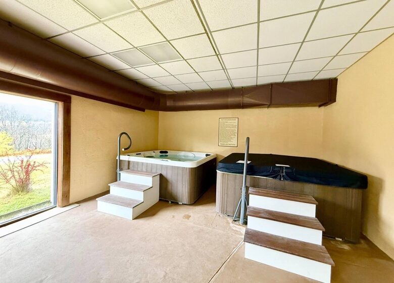 Cozy Ski-Inspired Escape at Mount Snow - West Dover, Vermont