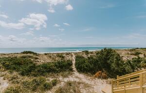 Light-Filled Beachfront Home for Unscripted Days - Hatteras, North Carolina