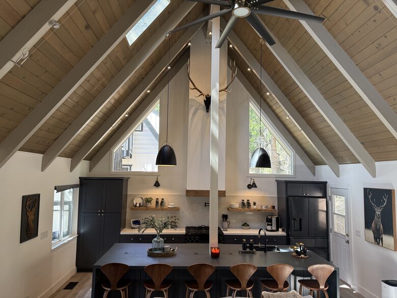 A-Frame Modern Mountain Retreat in Lake Arrowhead - Lake Arrowhead, California