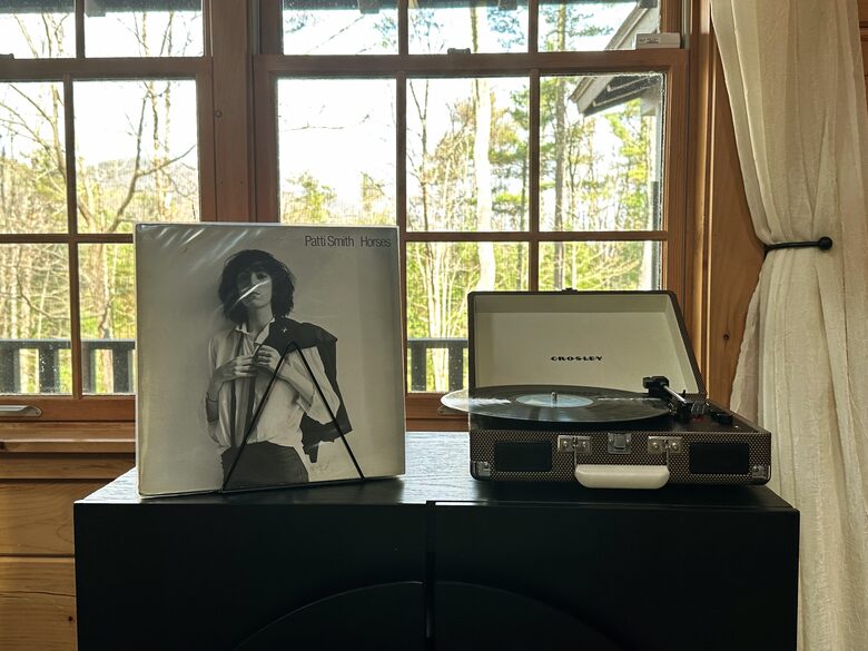 Private Catskills Log Retreat Near Woodstock - Bearsville, New York